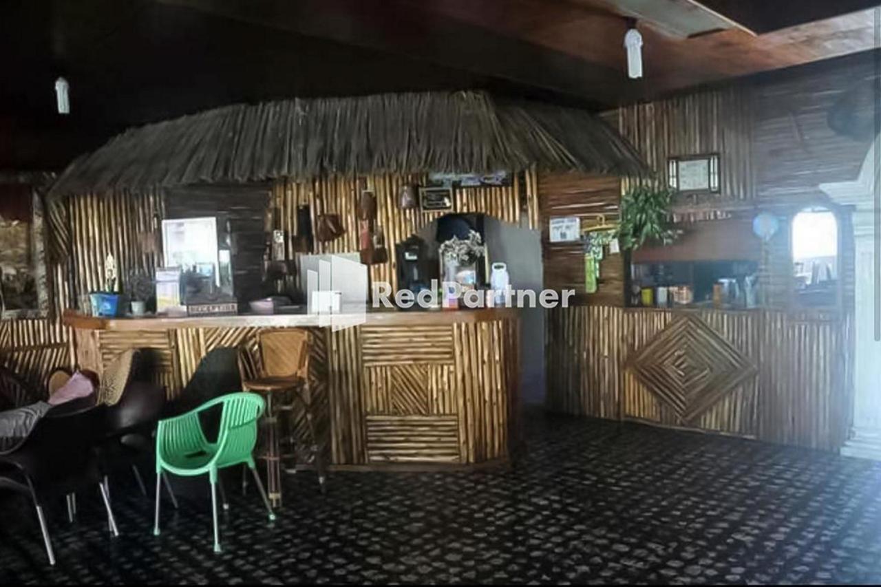 Bernard Guest House & Resto Redpartner Ambarita Экстерьер фото